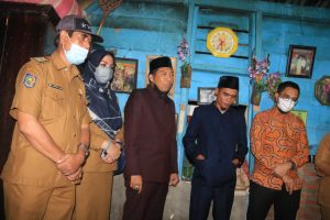 Komisi I DPRD Kota Terjun Langsung Bantu Warga Kesusahan