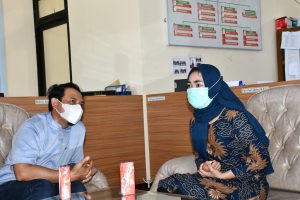 Tak Berani Ambil Ijazah Karena Nunggak SPP, Warga Ini Dibantu Langsung Wawali Dedy