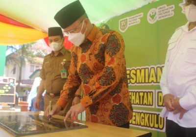 Gubernur Rohidin Hadiri dan Resmikan Gedung UPTD Labkesda Provinsi Bengkulu