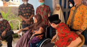 Wawali Dedy Kunjungi Salah Satu Rumah Warganya Di Pagar Dewa