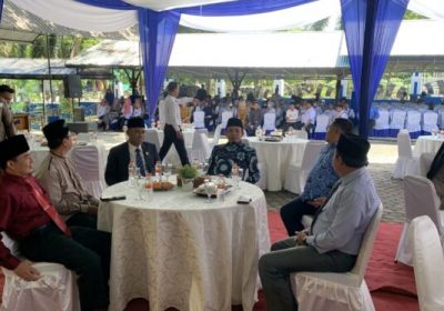 Keluarga Besar DPRD Kota Bengkulu beserta jajaran Sekretariat menggelar acara Halal bi Halal usai merayakan Hari Raya Idul Fitri 1443 Hijriah Tahun 2022