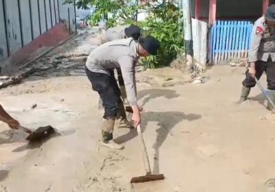 Hujan Lebat Picu Longsor di Agam, Polsek Tanjung Raya Siaga di Lokasi Bencana