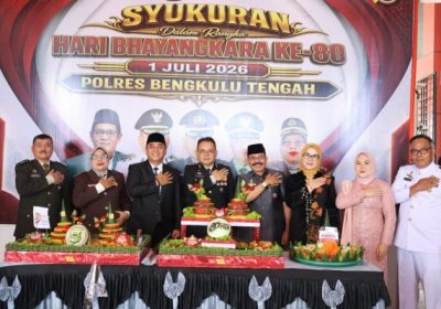 BUPATI BENGKULU TENGAH HADIRI HUT BHAYANGKARA KE-80, PERKUAT SINERGI PEMDA DAN POLRI