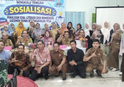 Dalam rangka mewujudkan Indonesia EMAS Tahun 2045, Dinas Pendidikan dan kebudayaan Kabupaten Bengkulu Tengah Sosialisasikan Penulisan Soal Literasi dan Numerasi Asesmen Siswa berdasarkan PISA