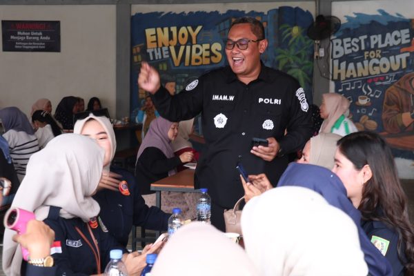 Kabid Humas Polda Bengkulu Edukasi Karang Taruna tentang Bahaya Love Scamming