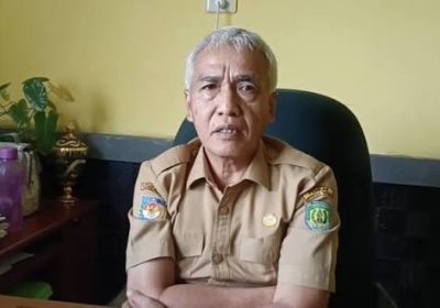 DINAS PERTANIAN BENGKULU TENGAH HELMI YULIANDRI,SP, MT MENGATAKAN, UNTUK MENINGKATKAN PRODUK PADI DI BENGKULU TENGAH SETIDAKNYA PARA PETANI MEMBUTUHKAN SEBANYAK 100  HANDTRACTOR UNTUK MEMBAJAK SAWAH